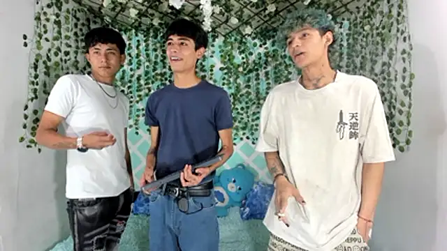 Snapshot of Bastian_boyshot77 chatting on 11/30/25, 07:18 Bastian boyshot77 online show from 11/30/25, 07:18