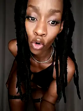 Snapshot of chocolatehotwife chatting on 05/14/26, 02:18 chocolatehotwife online show from 05/14/26, 02:18