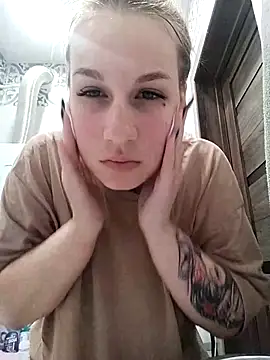 Snapshot of HoneyNelly chatting on 10/07/25, 07:55 HoneyNelly online show from 10/07/25, 07:55