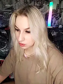 Snapshot of HoneyNelly chatting on 12/13/25, 11:54 HoneyNelly online show from 12/13/25, 11:54