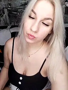 HoneyNelly online show from 03/12/26, 10:27