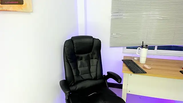 Snapshot of andre_u2 chatting on 11/09/25, 11:41 andre u2 online show from 11/09/25, 11:41