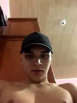 Snapshot of dailydosam chatting on 11/25/25, 01:11 dailydosam online show from 11/25/25, 01:11