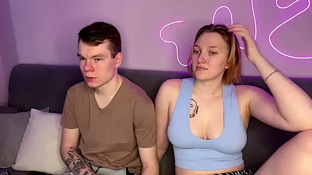 julielourens online show from 12/03/25, 07:49