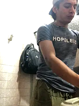 Snapshot of Ghostben chatting on 09/20/25, 06:14 Ghostben online show from 09/20/25, 06:14