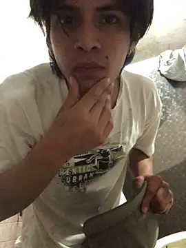 Snapshot of Ghostben chatting on 09/30/25, 01:10 Ghostben online show from 09/30/25, 01:10