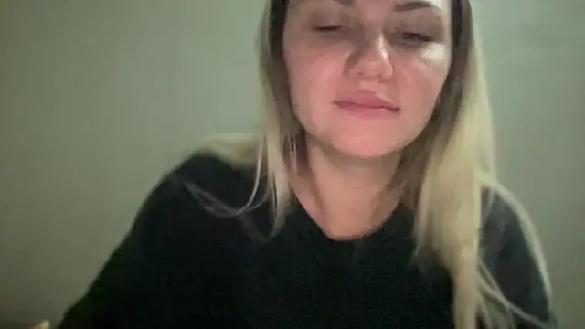 MonicaSweett online show from 10/02/25, 11:12
