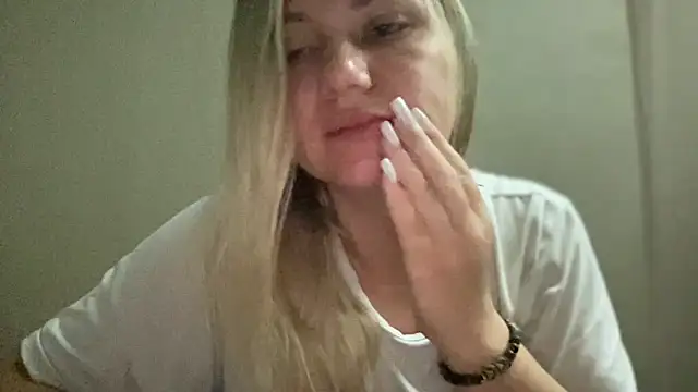 MonicaSweett online show from 10/13/25, 09:26