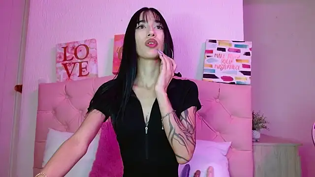 London Sophia19 online show from 09/28/25, 03:12