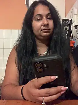 Snapshot of Melissa10 chatting on 10/14/25, 10:43 Melissa10 online show from 10/14/25, 10:43