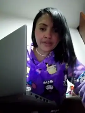 VeronicaBrun online show from 12/04/25, 12:31