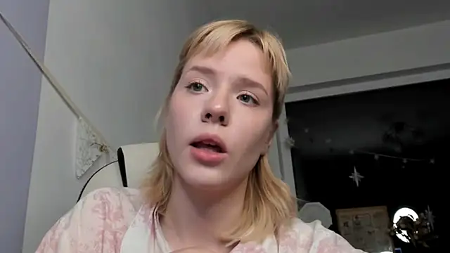 Snapshot of _CuteAsFuck_ chatting on 10/12/25, 01:21  CuteAsFuck  online show from 10/12/25, 01:21