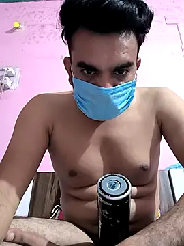 Snapshot of Riyansh_mehta chatting on 10/07/25, 05:54 Riyansh mehta online show from 10/07/25, 05:54