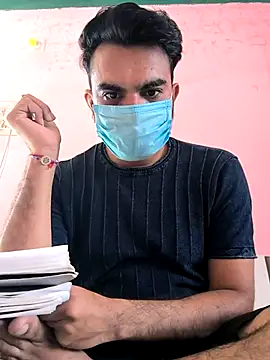 Snapshot of Riyansh_mehta chatting on 10/13/25, 06:46 Riyansh mehta online show from 10/13/25, 06:46