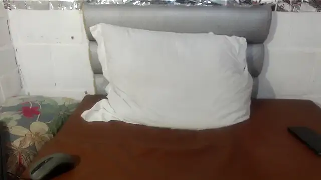 Snapshot of rose-crystal chatting on 10/25/25, 10:04 rose-crystal online show from 10/25/25, 10:04