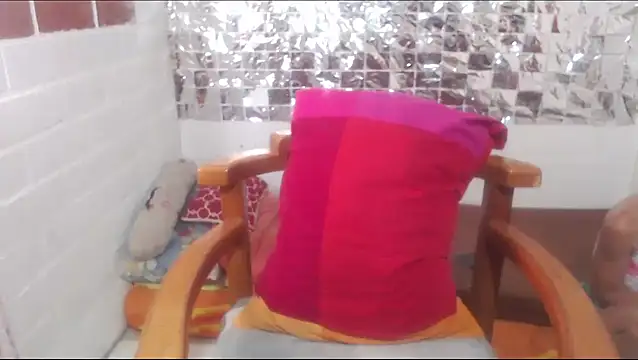 rose-crystal online show from 02/22/26, 05:44