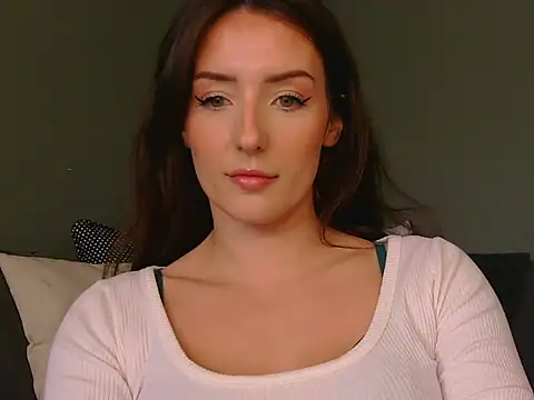 ivy-anne online show from 10/16/25, 09:21