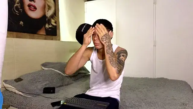 Snapshot of 777_camilo chatting on 09/25/25, 02:04 777 camilo online show from 09/25/25, 02:04