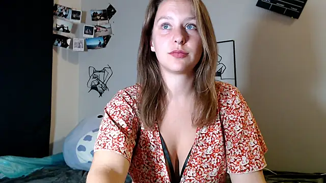 Snapshot of celeste_xxoo chatting on 10/19/25, 12:11 celeste xxoo online show from 10/19/25, 12:11