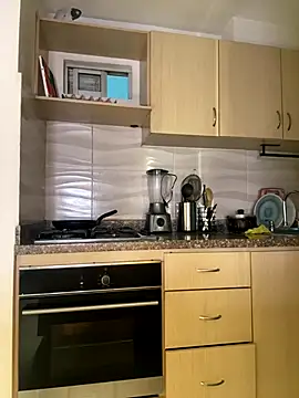 Becca Johnson u online show from 10/05/25, 12:09