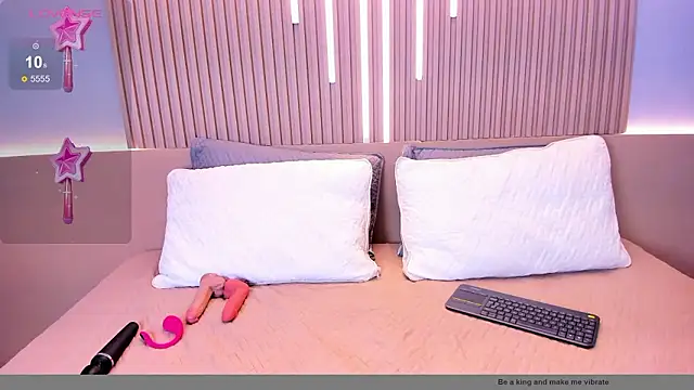 Snapshot of Camile_cute chatting on 02/27/26, 07:58 Camile cute online show from 02/27/26, 07:58