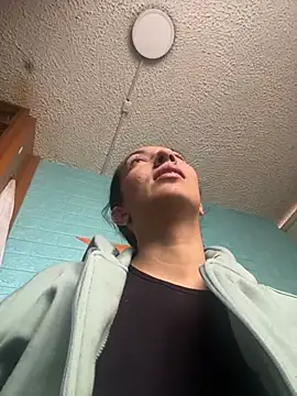 SALOME KORLAND online show from 10/31/25, 01:12