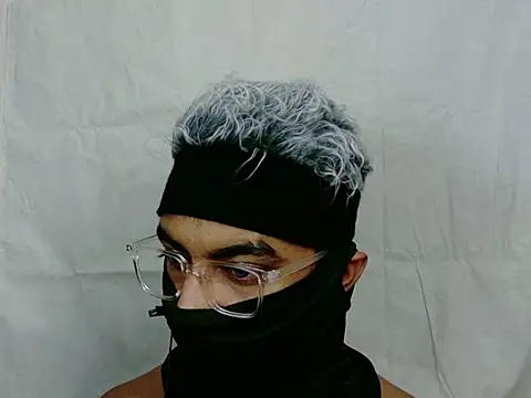 ChiseledCharm online show from 06/19/26, 09:07