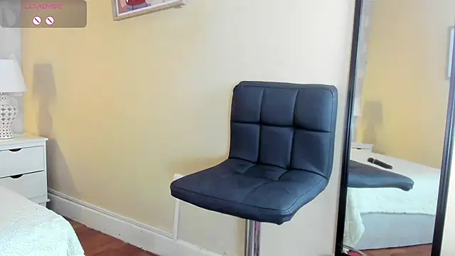 isabella milf  online show from 09/25/25, 07:06