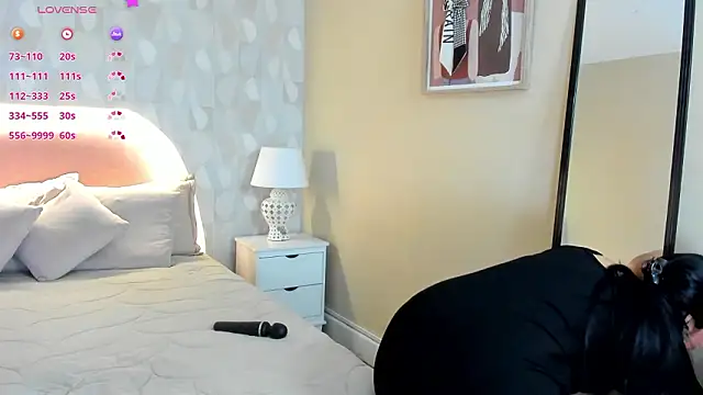 isabella milf  online show from 03/11/26, 07:53