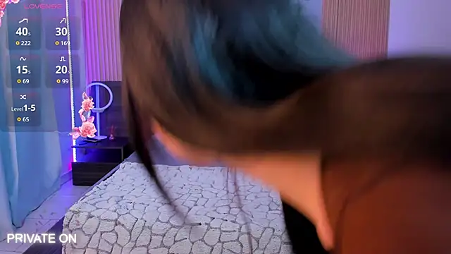 Snapshot of samanthaa_moon chatting on 09/12/25, 05:57 samanthaa moon online show from 09/12/25, 05:57