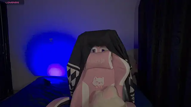 Gaby  Howards online show from 11/03/25, 07:04