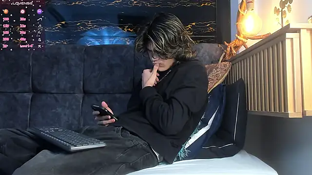 Diamond twink online show from 11/14/25, 04:11