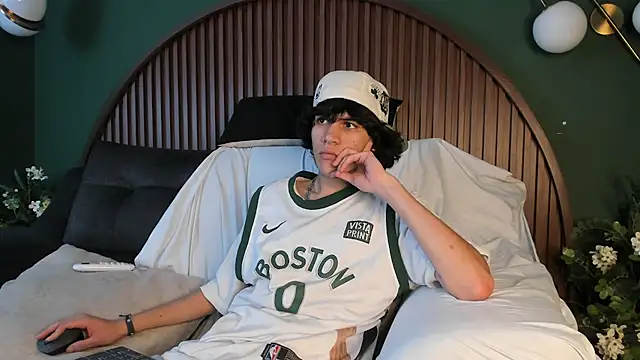 Diamond twink online show from 07/25/26, 05:27