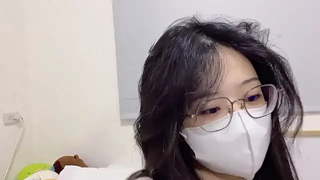 LHeart online show from 10/01/25, 02:12