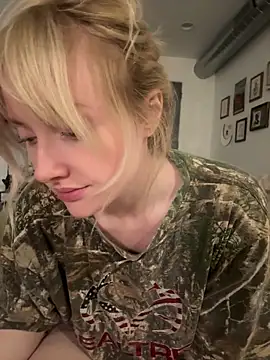 Snapshot of seeunexttuesday chatting on 02/03/26, 06:22 seeunexttuesday online show from 02/03/26, 06:22