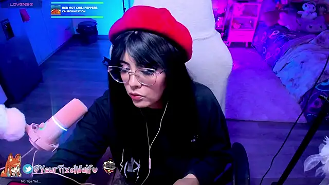 Snapshot of AlyssaRomanova chatting on 11/10/25, 02:54 AlyssaRomanova online show from 11/10/25, 02:54