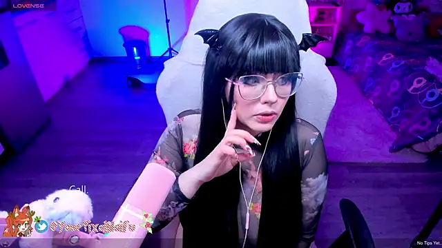 Snapshot of AlyssaRomanova chatting on 12/22/25, 03:36 AlyssaRomanova online show from 12/22/25, 03:36