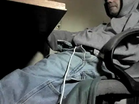 Snapshot of skateboy78 chatting on 03/13/25, 10:57 skateboy78 online show from 03/13/25, 10:57