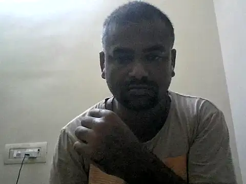 Snapshot of sree4143 chatting on 11/19/25, 12:27 sree4143 online show from 11/19/25, 12:27