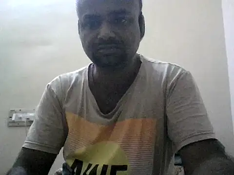 Snapshot of sree4143 chatting on 12/01/25, 04:12 sree4143 online show from 12/01/25, 04:12