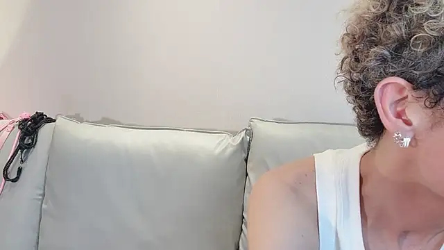 19cmfuck18girl online show from 07/18/26, 03:49