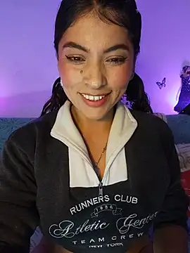 Snapshot of Fox_Roxxan chatting on 07/01/26, 03:30 Fox Roxxan online show from 07/01/26, 03:30