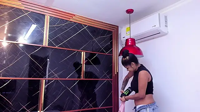 HannyThompson online show from 09/11/25, 12:27