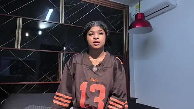 HannyThompson online show from 10/31/25, 12:17