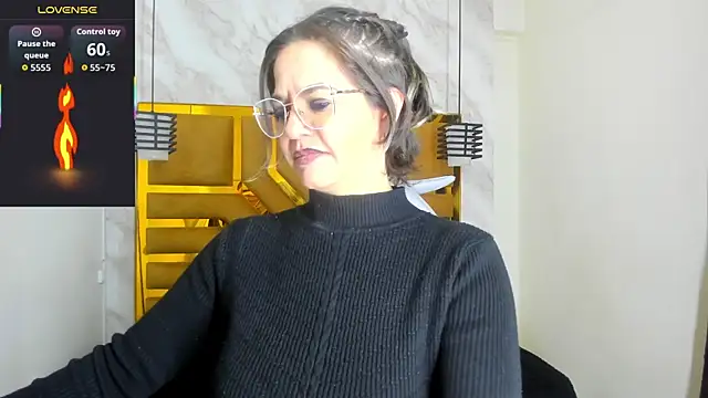 Snapshot of Luciifeer_ chatting on 10/10/25, 11:48 Luciifeer  online show from 10/10/25, 11:48