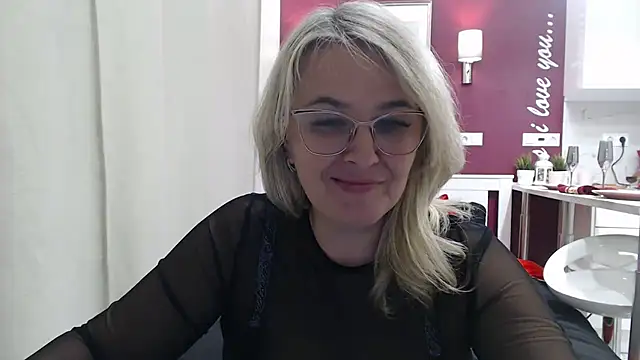 EleanoraDream online show from 03/08/26, 12:41