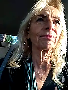 Snapshot of clarabell4 chatting on 11/07/25, 07:30 clarabell4 online show from 11/07/25, 07:30