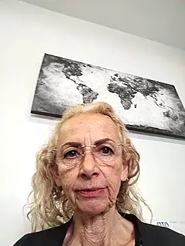 clarabell4 online show from 04/07/26, 08:15