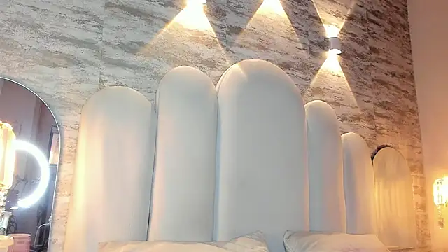 Yassy vazquez online show from 01/07/26, 07:49