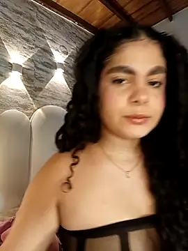 Yassy vazquez online show from 03/05/26, 06:37